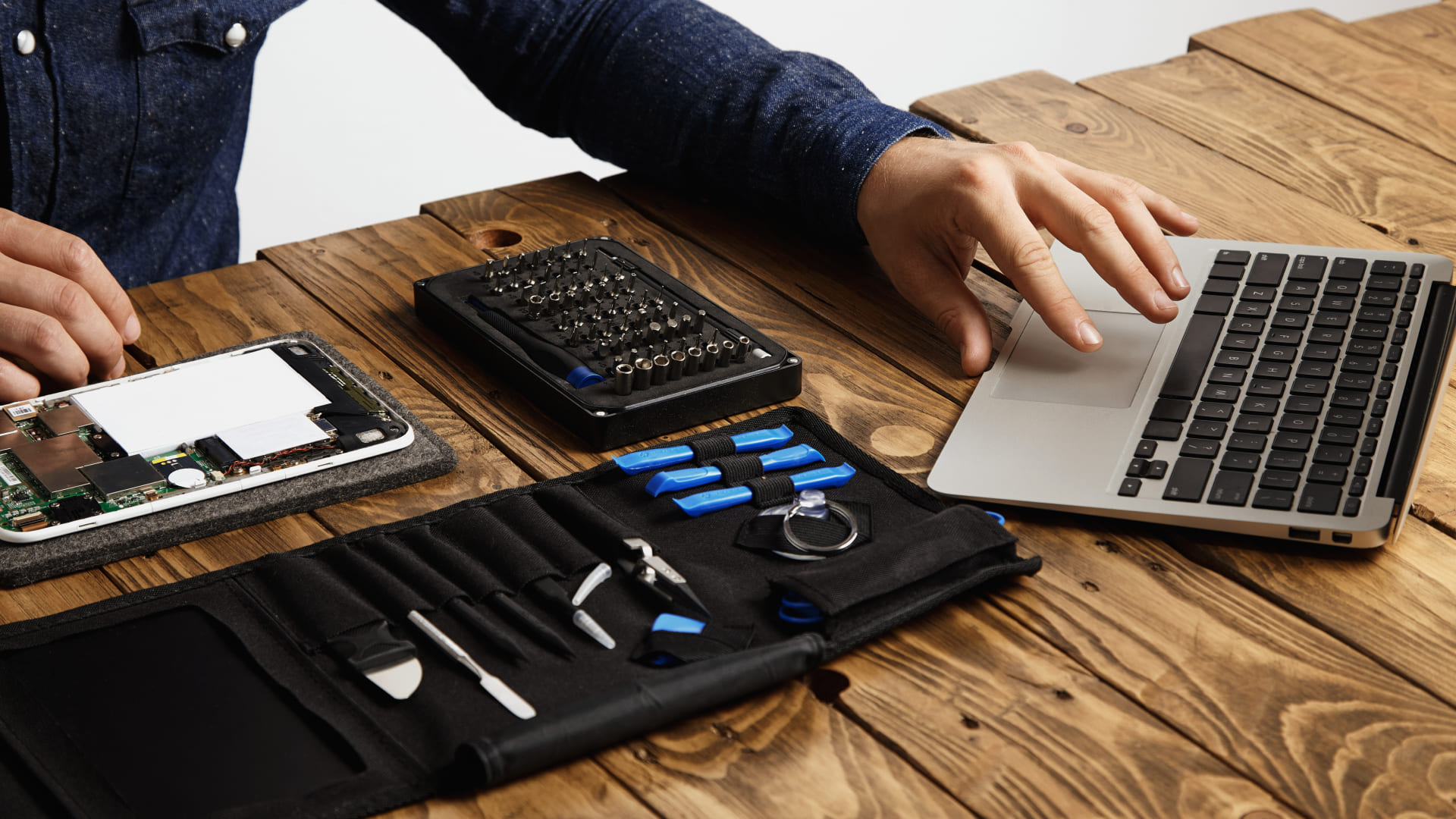 Servicios Técnicos para PC/Laptops